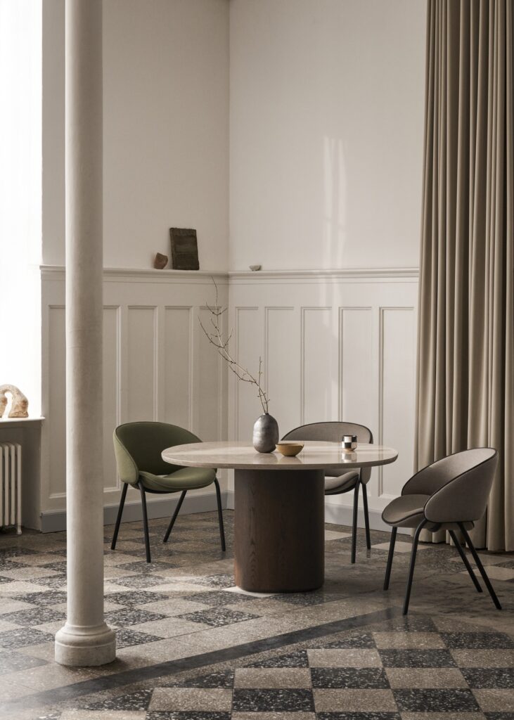 Folium_Dining_chair_Grain_col._68243_Fiord_col._262,_Ovata_Dining_table_Limestone_and_brown_stained_oak_300_dpi_V1