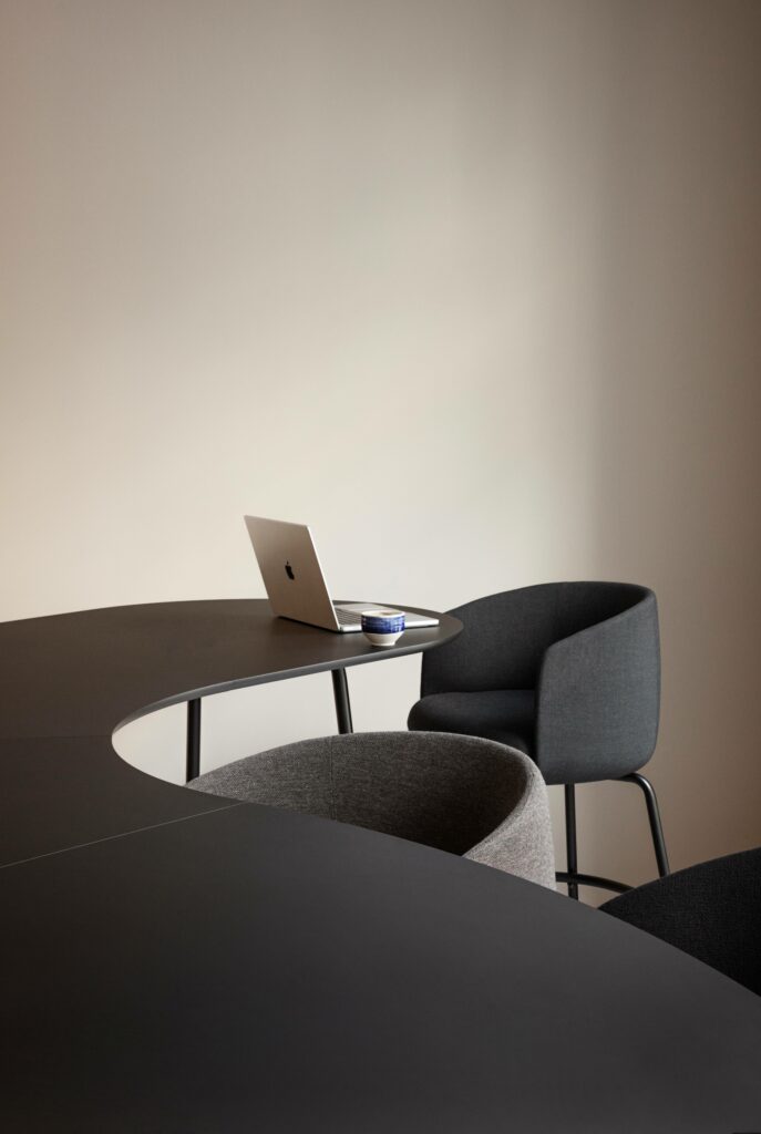 +Halle_Showroom_03_v4