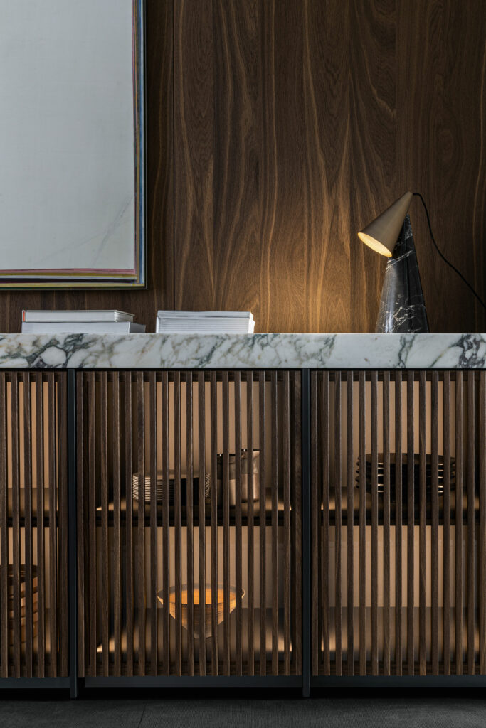 5f5f5ef329157_Ratio_045_WR