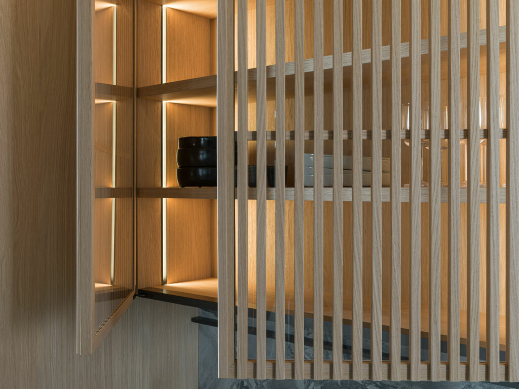 KC22_231-StripeWallUnit_WEB