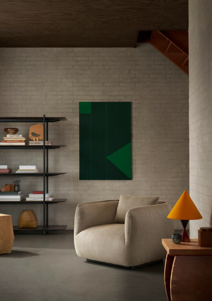 Wendelbo_Lifestyle_Ridge Lounge Chair_Turn col. 04_Formal Shelving_Configuration 10_300 dpi